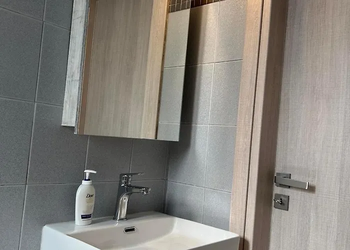 Emerald Cozy Rhodes City