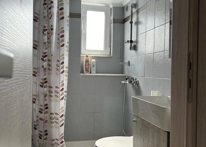 Emerald Cozy Rhodes City